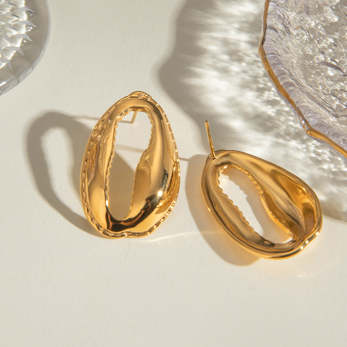 Wholesale French 18k Gold Stainless Steel Large Tooth Shell Pendant Brown Velvet Rope Necklace